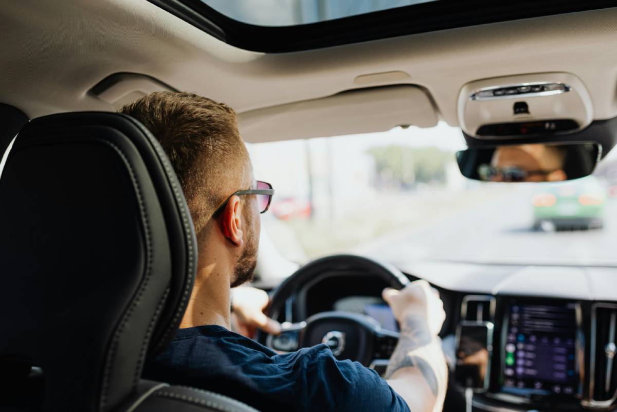 Apps que te ayudan a que tu viaje en auto sea más seguro y cómodo.